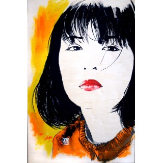 Noriko on wood